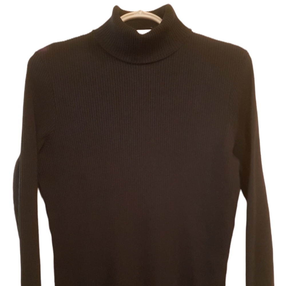👚 Vintage Weekend Edition Navy Turtleneck 🐢